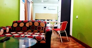 Quarto duplo standard, para fumantes | Café e/ou cafeteira