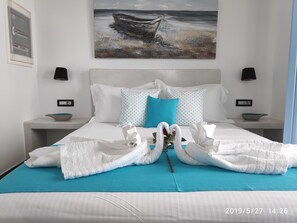 Luxury-Maisonette, 3 Schlafzimmer, Küche, eingeschränkter Meerblick | 3 Schlafzimmer, hochwertige Bettwaren, Zimmersafe, Schreibtisch