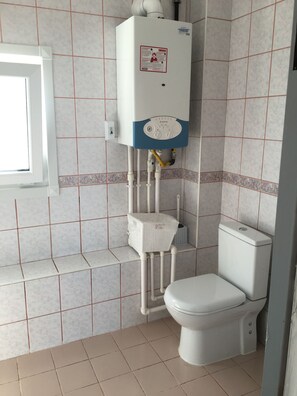 Family Duplex, 3 Bedrooms | Bathroom