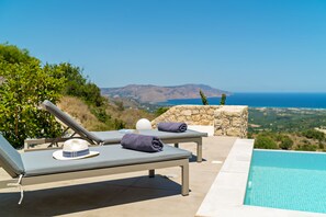 Villa, 1 chambre, piscine privée | Terrasse/Patio