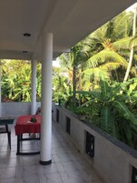 Habitación doble, balcón, vistas a la ciudad | Terraza o patio