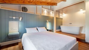 Suite – executive | Sengetøy av topp kvalitet, safe på rommet, skrivebord og lydisolert