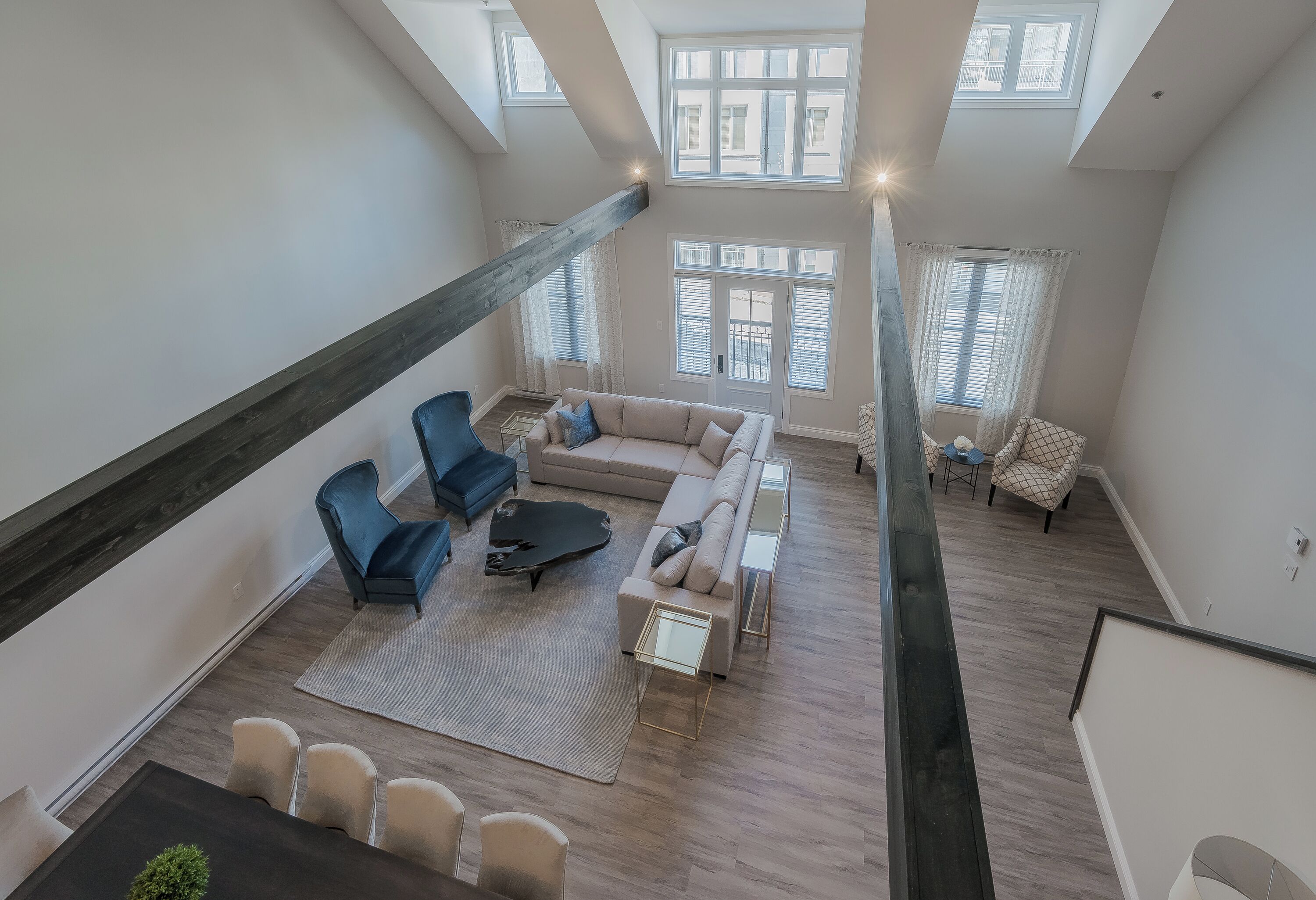 Luksuskattohuoneisto | Oleskelualue | 62–senttinen taulutelevisio, jossa kaapelikanavat