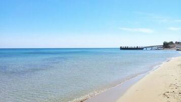 Liegestühle, Strandtücher
