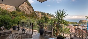 La Conca dei Sogni .Centralissimo apartment