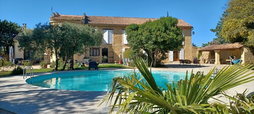Provencal and authentic farmhouse with olive trees and a magnificent swimming pool
