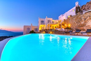 Guests can enjoy a serene sea view from the infinity pool.