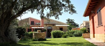 HOLIDAY HOUSE OLIVE SCIACCA