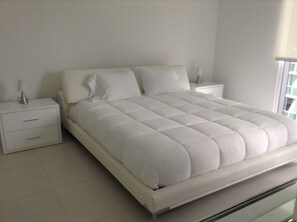 2 chambres, fer et planche à repasser, accès Internet, draps fournis