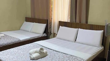 Chambre Familiale | Fer et planche à repasser, Wi-Fi gratuit