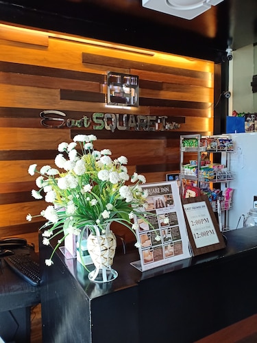 East Square Inn