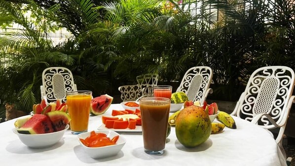Daily full breakfast (USD 7 per person)