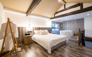 Design-Suite | Schreibtisch, Verdunkelungsvorhänge, kostenloses WLAN
