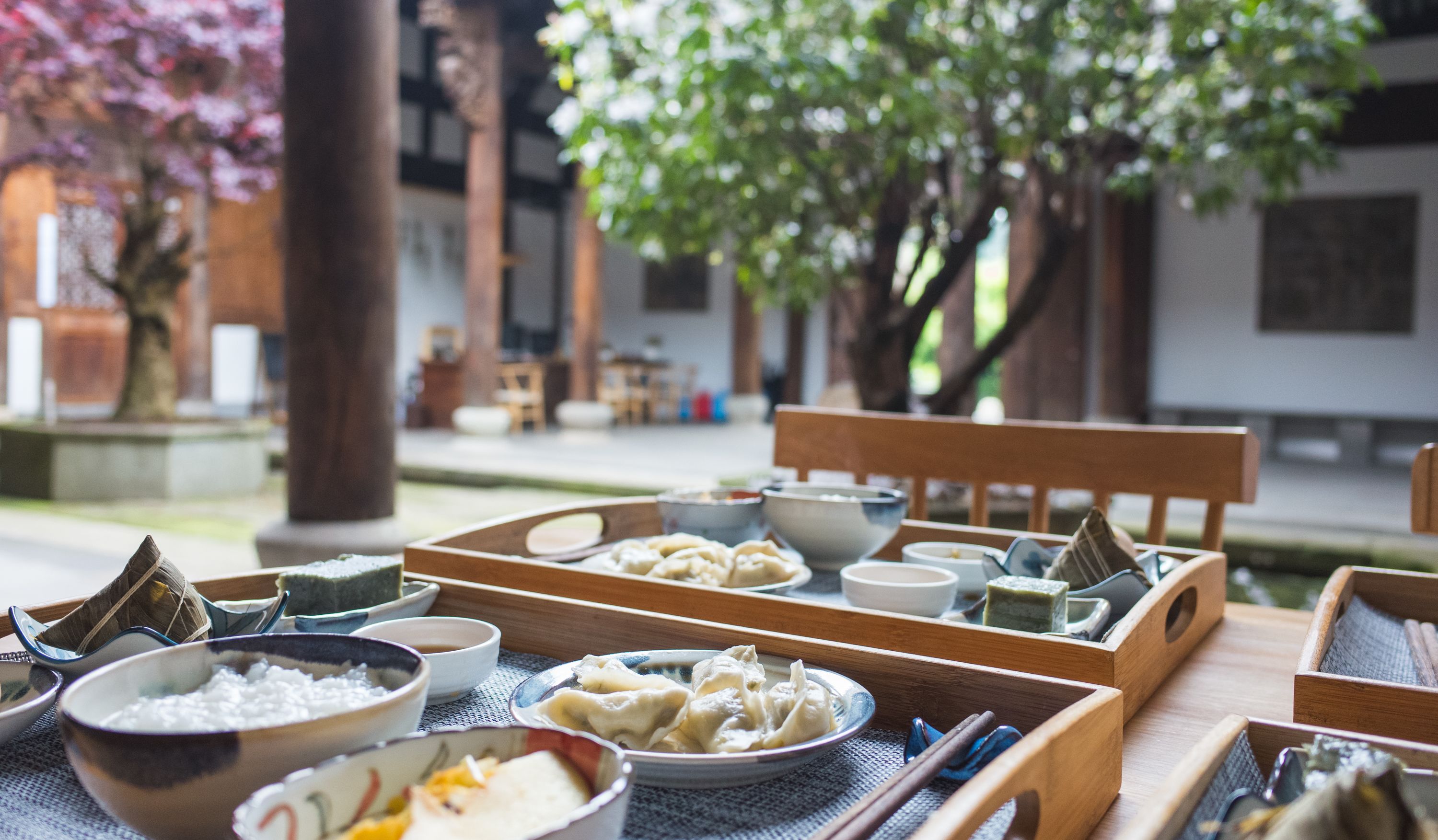 Breakfast, lunch and dinner served