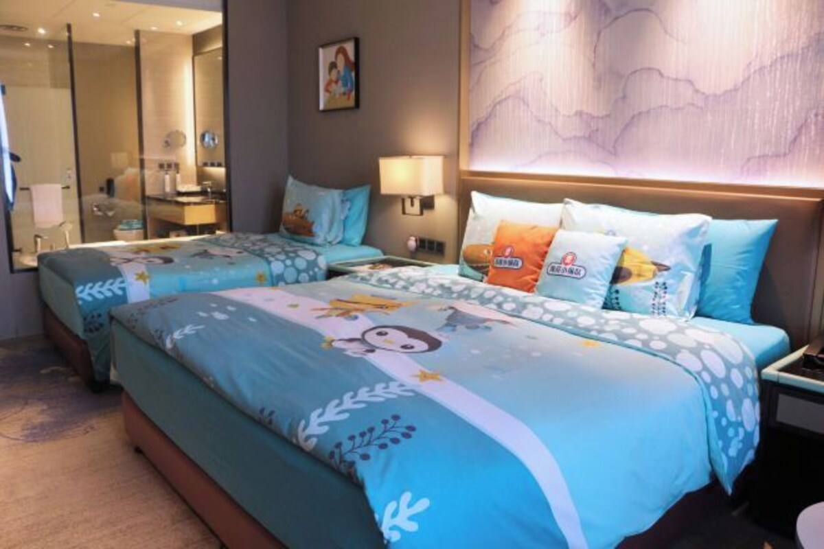 Theme Parent-Child Twin Bed Room