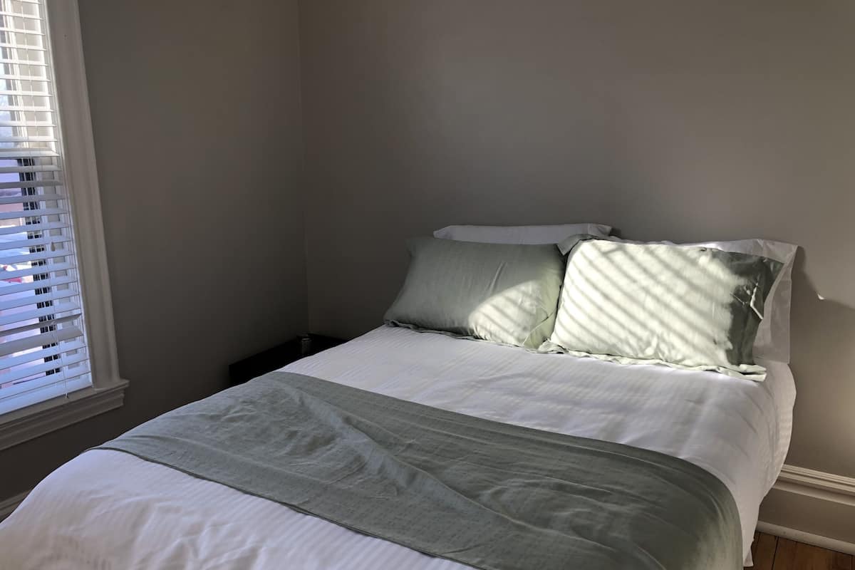 1 slaapkamer, luxe beddengoed, individueel gemeubileerd