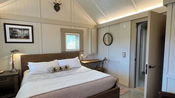 Premium Chalet, 2 Bedrooms, Ensuite, Mountain View (Premium Eco Chalet)