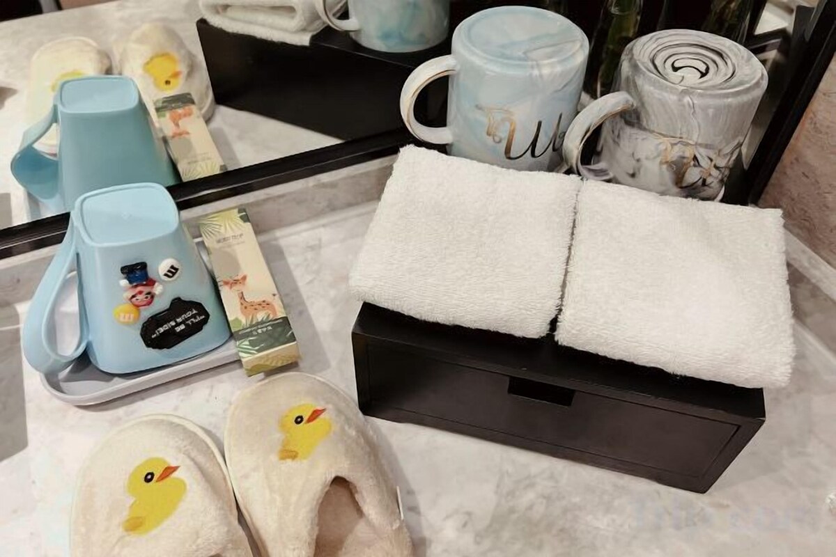 Bathroom amenities