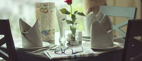 Superior Room | In-room dining