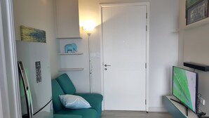 One Bedroom Apartment | Living room - 1BR Centric Sea 812 With Infinity Pool (Pattaya)