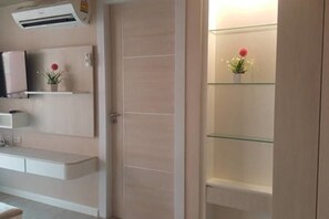 One Bedroom Apartment | Équipements de la chambre