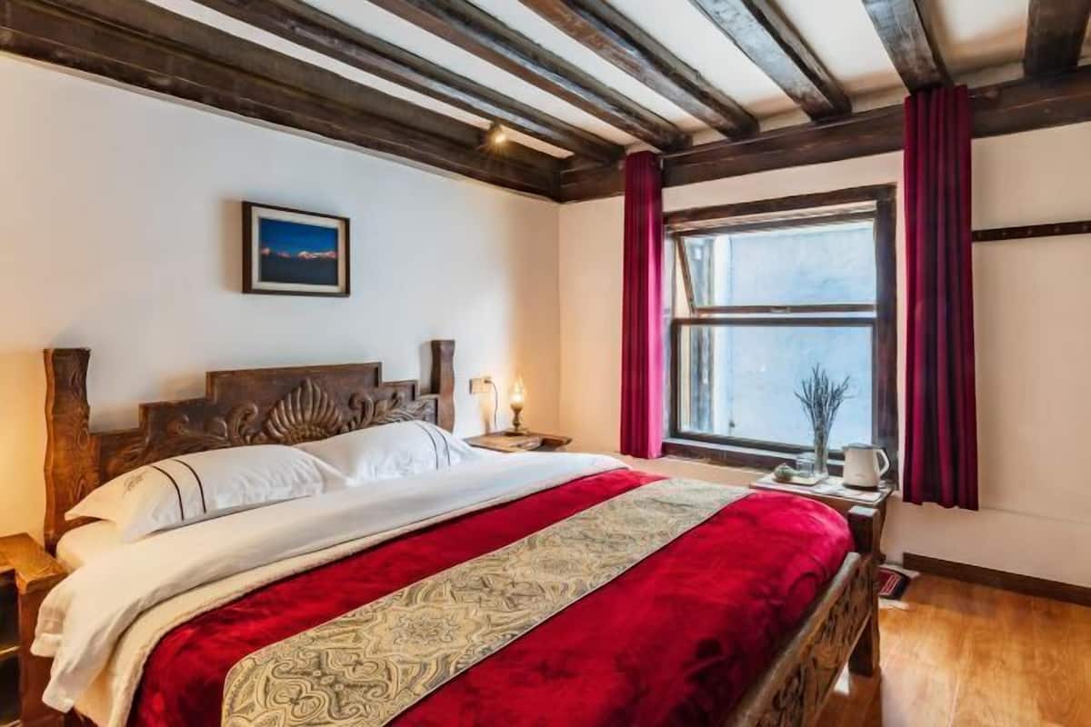 Premium bedding, Select Comfort beds, individually furnished