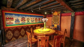 2 restaurants, breakfast, lunch, dinner served; Regional cuisine