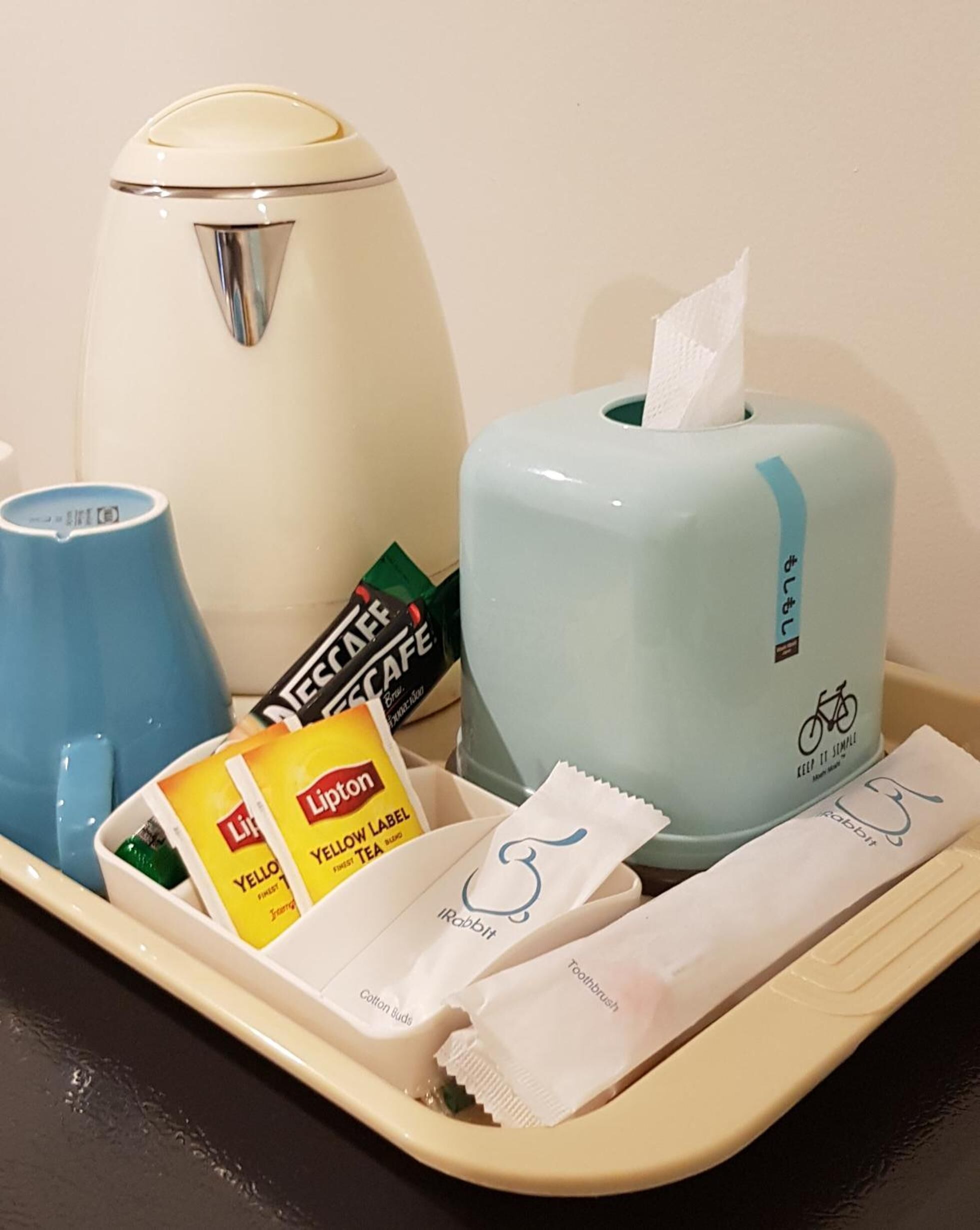 fridge, electric kettle