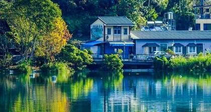 Sun Moon Lake FRIDAY Inn Guest House