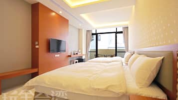 Premium bedding, desk, blackout curtains, soundproofing