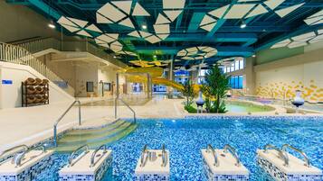 Bồn tắm spa trong nhà