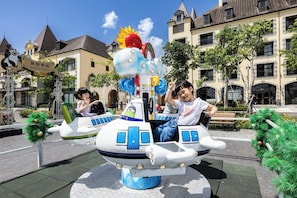 Área de juegos infantiles al aire libre