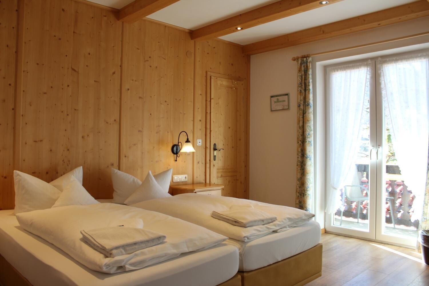 premium bedding, in-room safe, desk, soundproofing