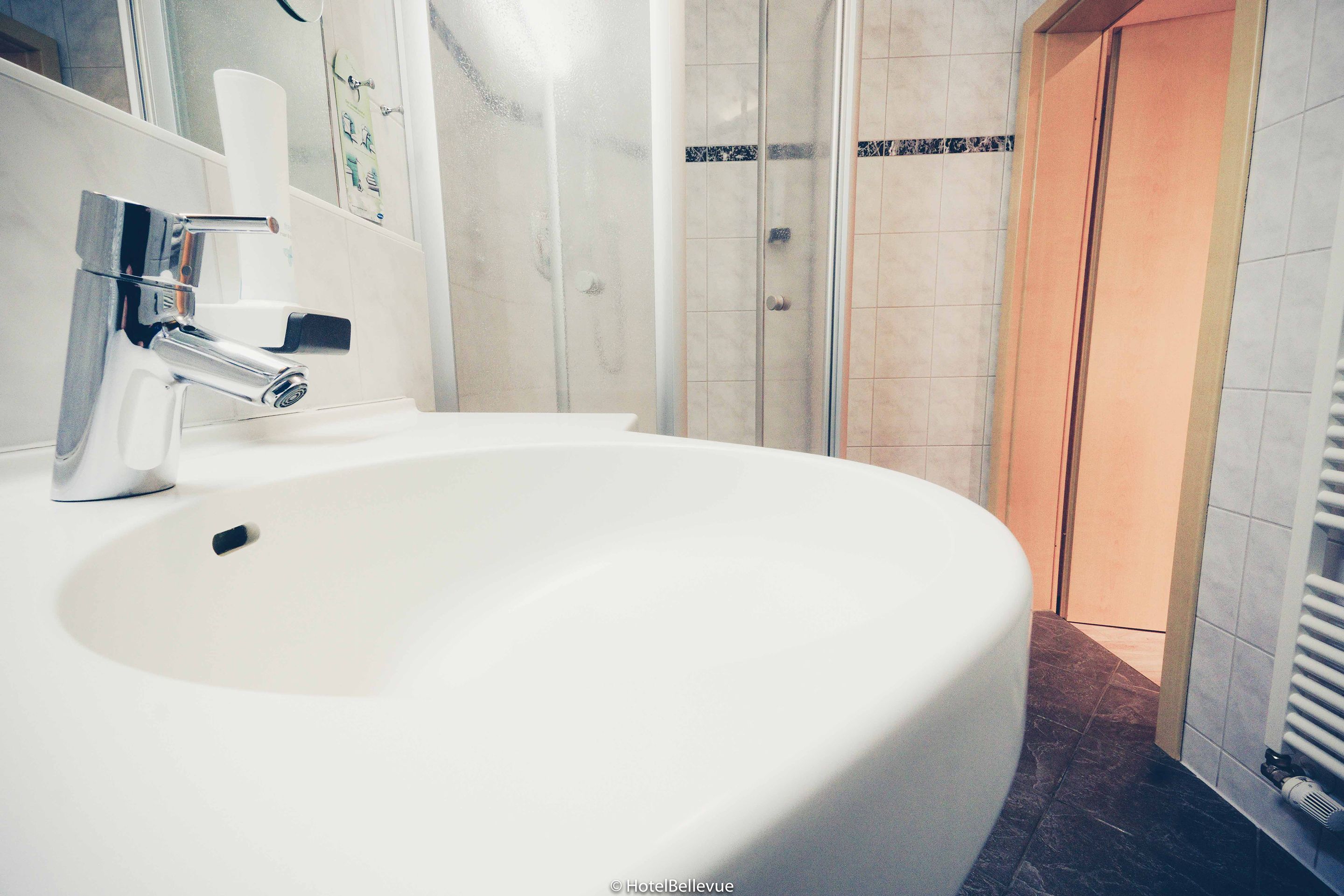 shower, free toiletries, towels