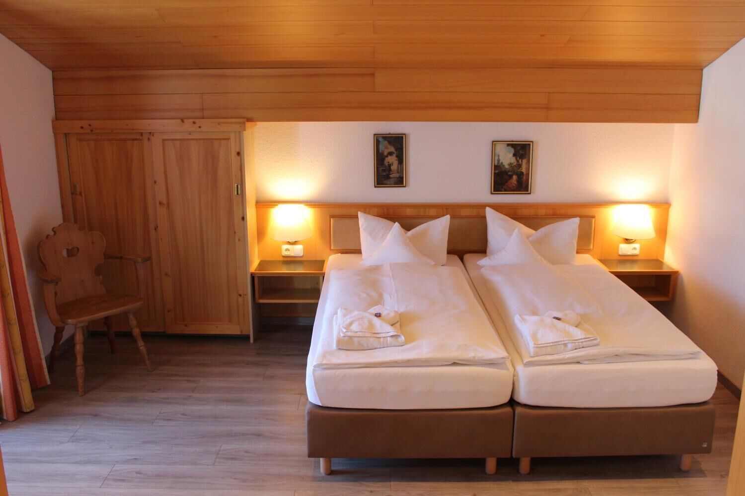 premium bedding, in-room safe, desk, soundproofing