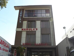 Front of property - OYO 13839 Hotel Narula (Dehradun)