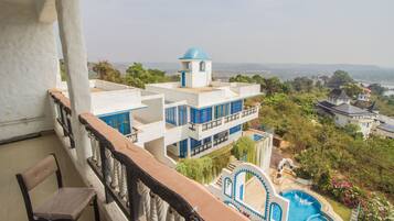 Double or Twin Room | Balcony