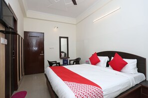 Free WiFi, bed sheets - OYO 11623 Hotel Shiva Elite (Haridwar)