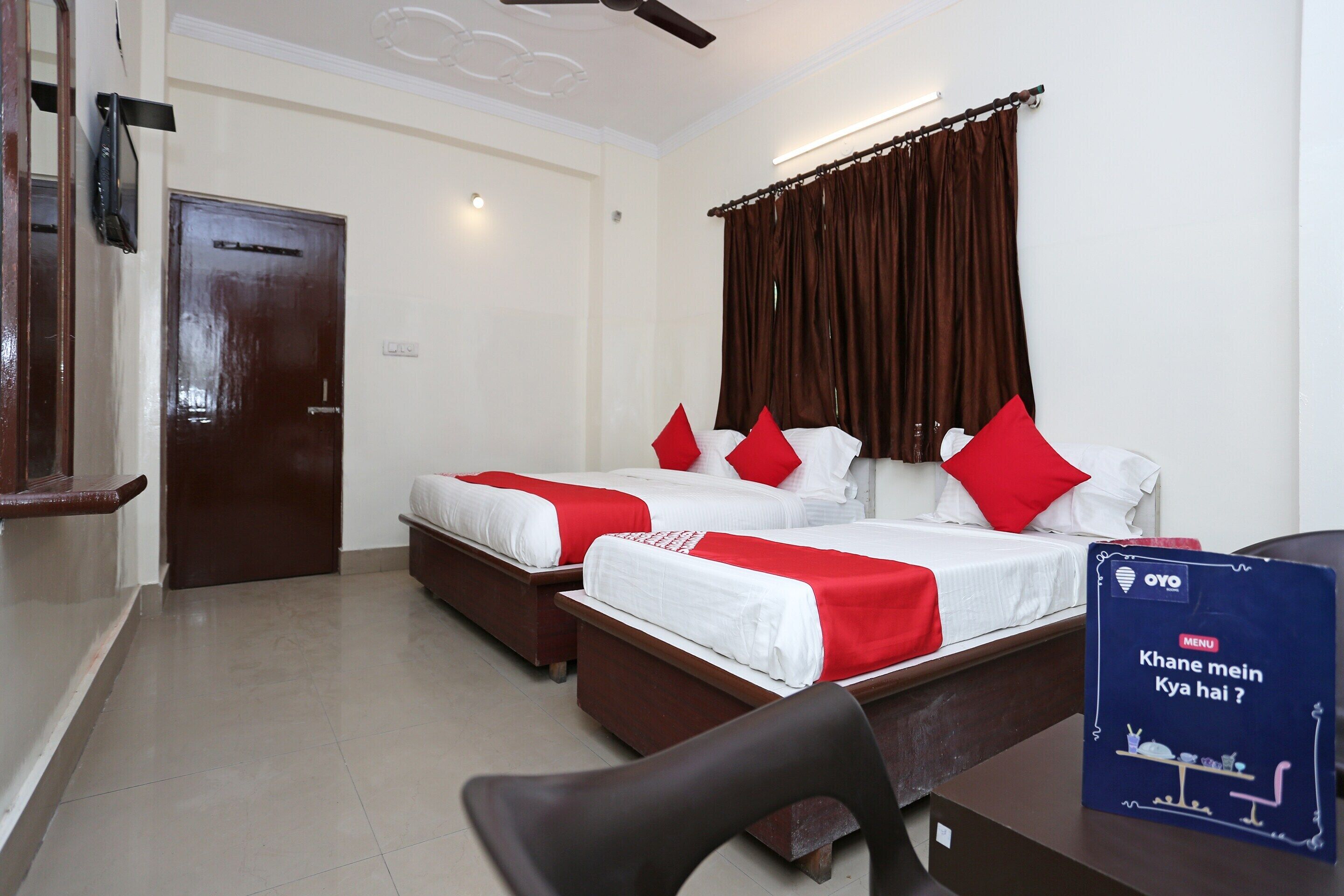 Standard Double Room | Free WiFi, bed sheets