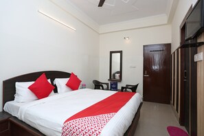 Standard Double Room | Bathroom | Free toiletries, towels - OYO 11623 Hotel Shiva Elite (Haridwar)