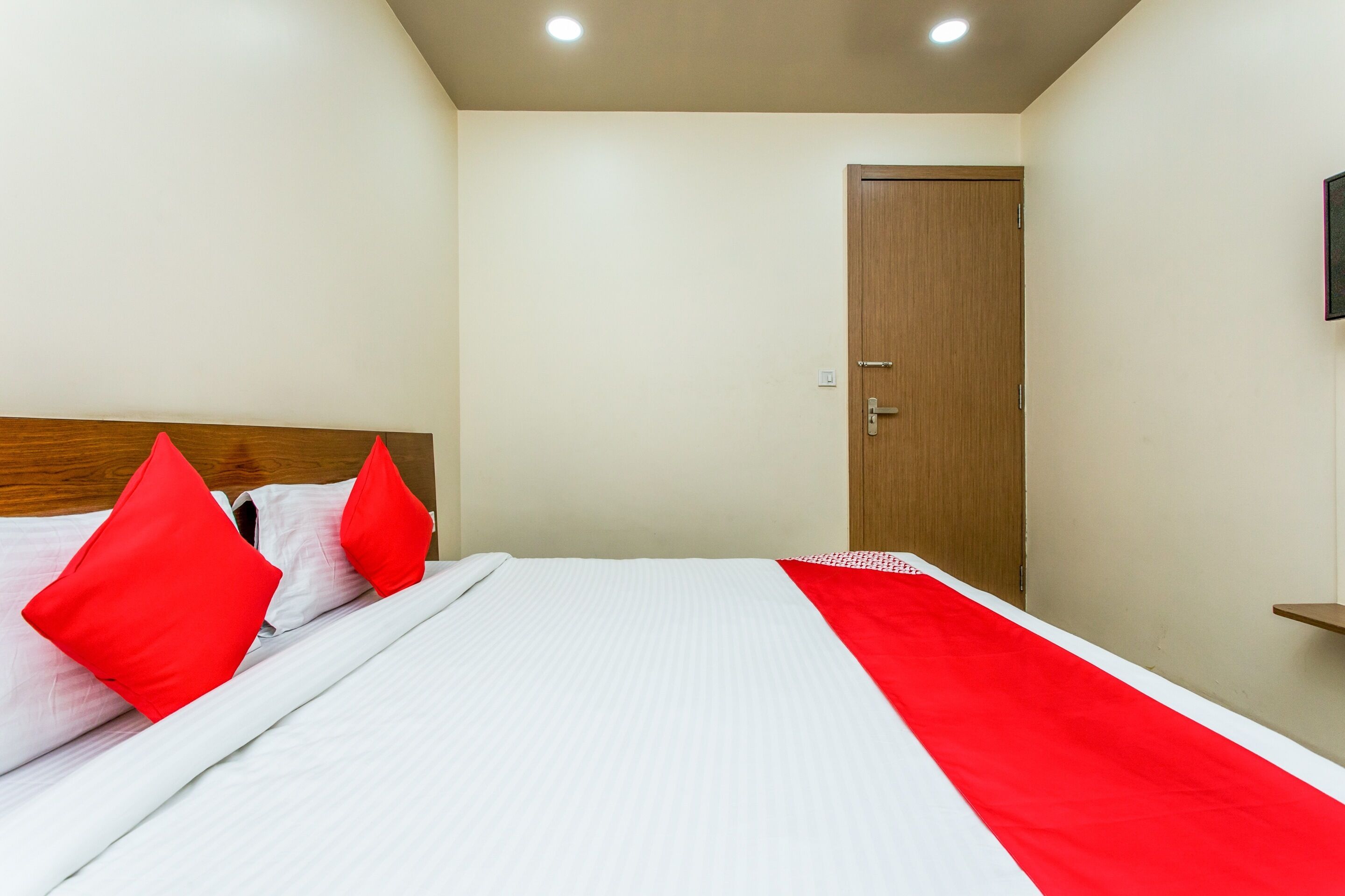 double or twin room | free wifi, bed sheets