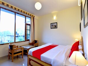 Double or Twin Room | Soundproofing - OYO 12735 The Manali Lodge (Manali)