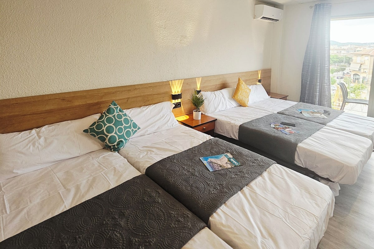 Family Quadruple Room, Multiple Beds