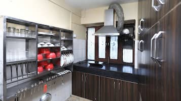 Double or Twin Room | Private kitchen