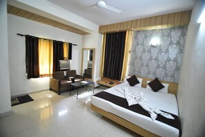 1 bedroom, premium bedding, in-room safe, desk - Hotel Vaishnavi (Jaipur)