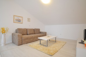 Maisonette, 2 Schlafzimmer, Balkon, Meerblick | 1 Schlafzimmer, Zimmersafe, Schreibtisch, schallisolierte Zimmer