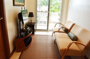 Living room - Centtro Residences (Los Banos)