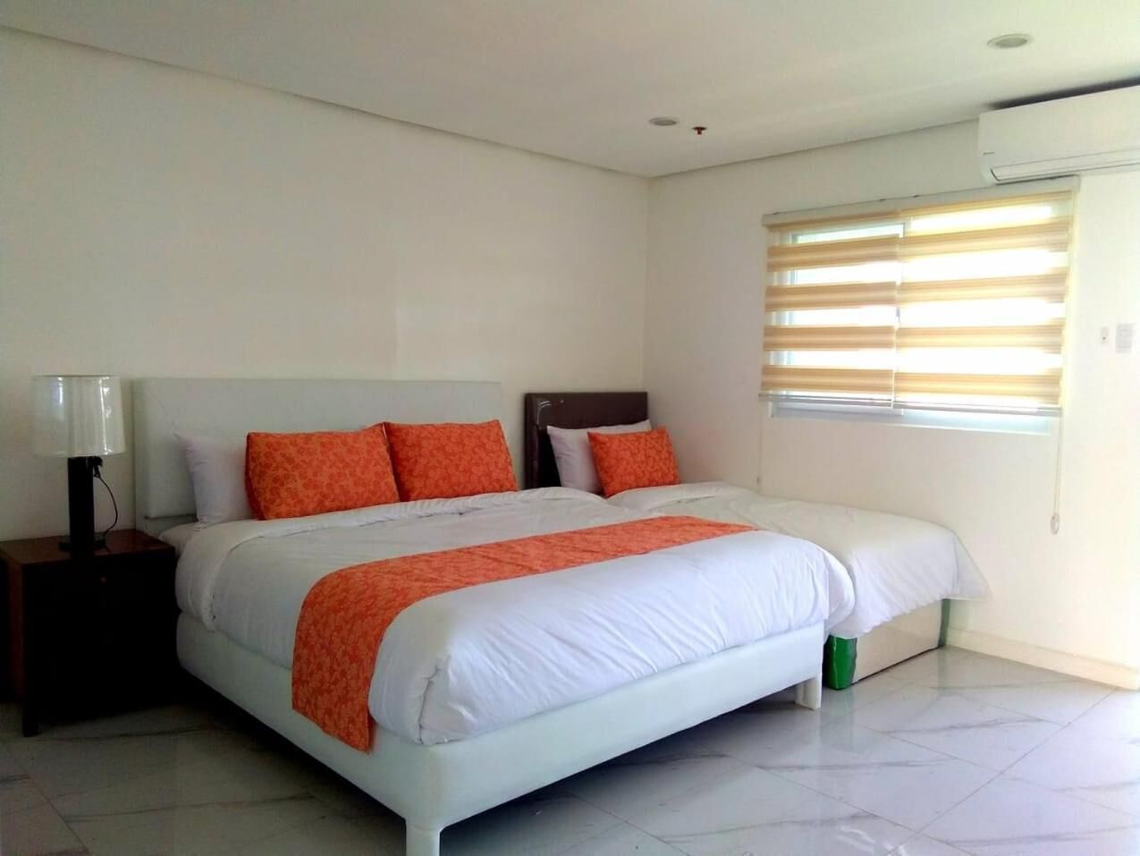 1 habitación, ropa de cama de alta calidad, minibar y wifi gratis 