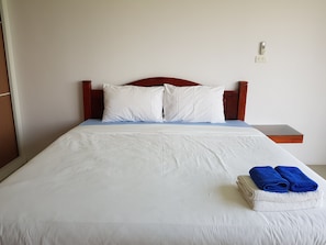 2 Bedrooms Apartment | 2 bedrooms, in-room safe, iron/ironing board, free WiFi