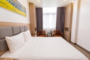 Minibar, desk, free WiFi